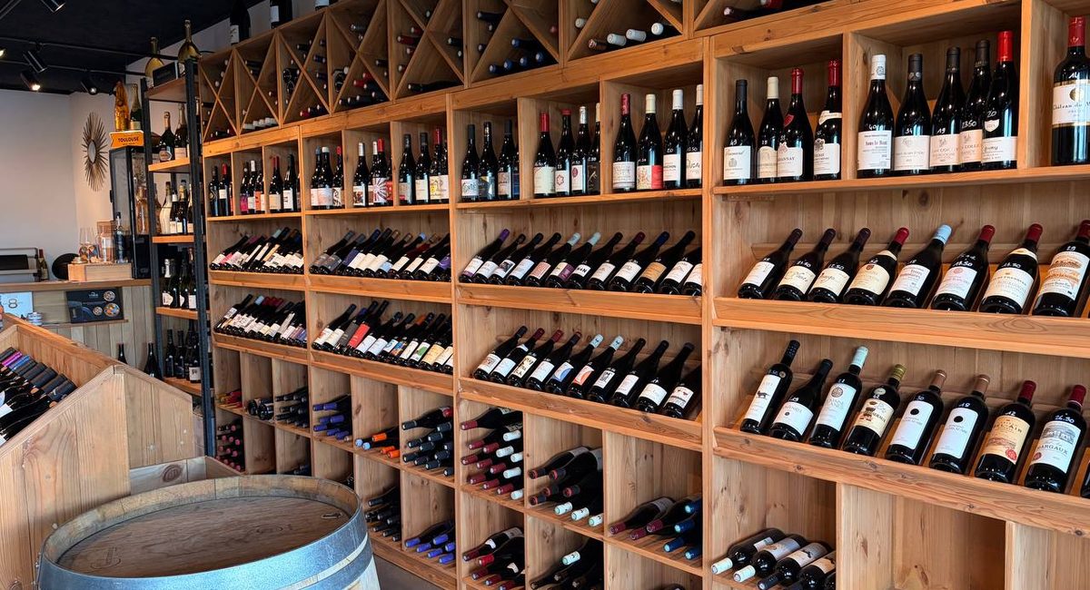 pechbusque-vue-interieure Vue intérieure de la cave À court de vin ? à Pechbusque